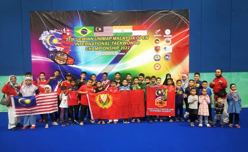 Anak-anak Rohaida mewakili Little Tiger Academy, Kulim Kedah.