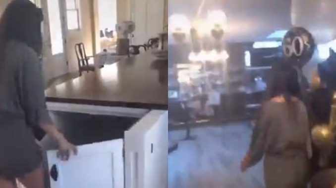 Wanita ini memiliki bar di bawah dapur, “Bencinya jadi miskin…”_60aa4bd9476dc.jpeg
