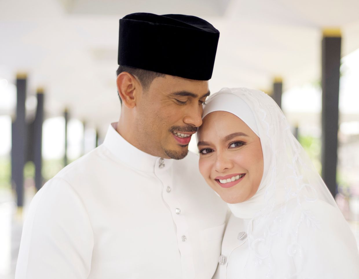 Remy Ishak and Ezza Yusof are now a married couple. Photo: riseandwin.asia/Instagram
